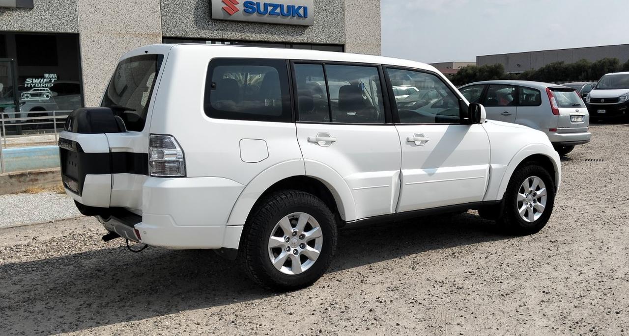Mitsubishi Pajero 5 Porte Pajero 3.2 cr Intense 200cv 5p