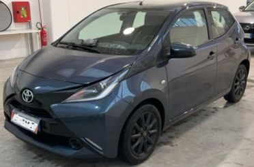 Toyota Aygo 5 Porte Aygo 5p 1.0 x-play m-mt