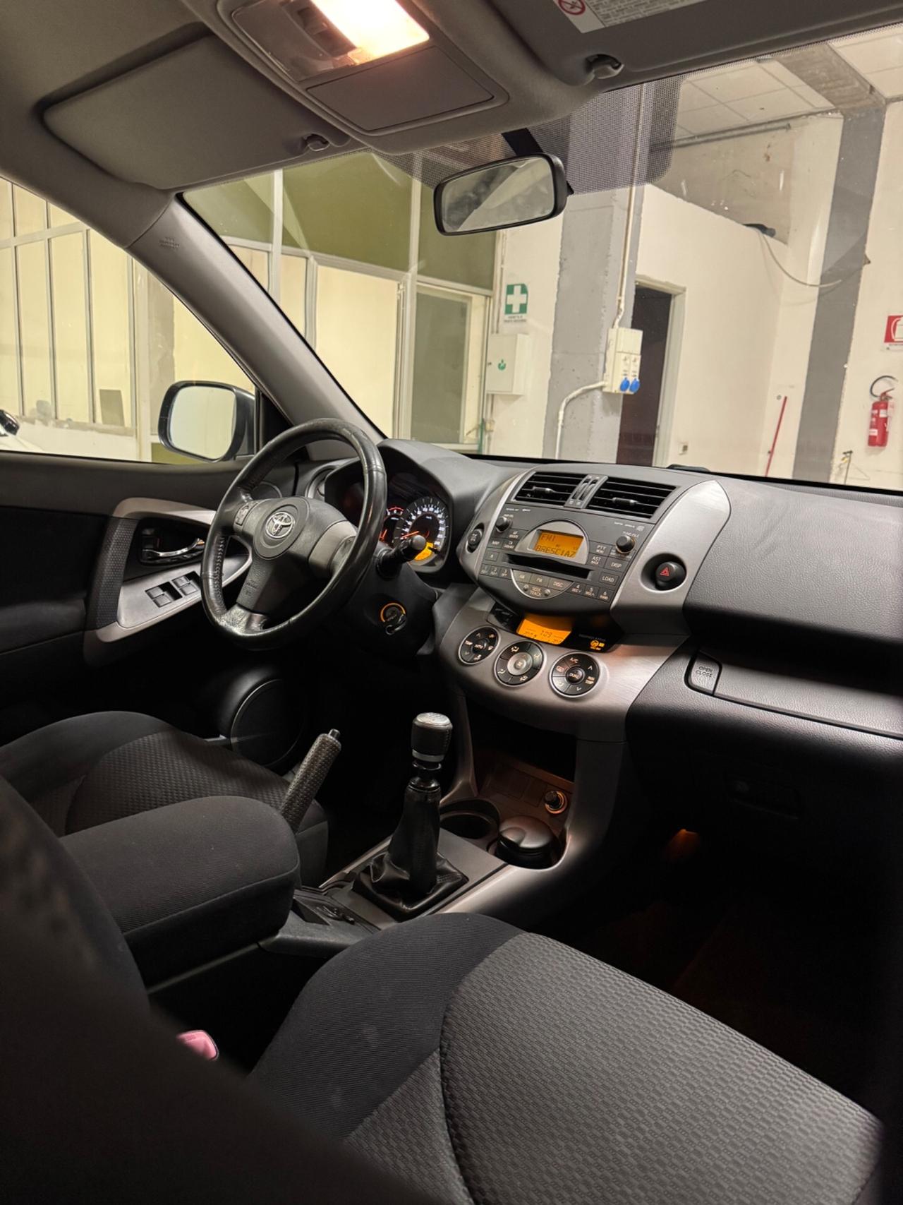 Toyota RAV 4 RAV4 2.2 D-4D 136 CV Sol