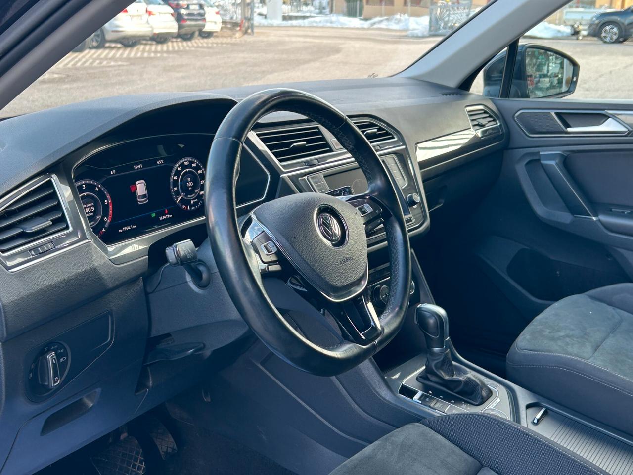 Volkswagen Tiguan 2.0 TDI DSG 4MOTION Executive "GANCIO TRAINO"