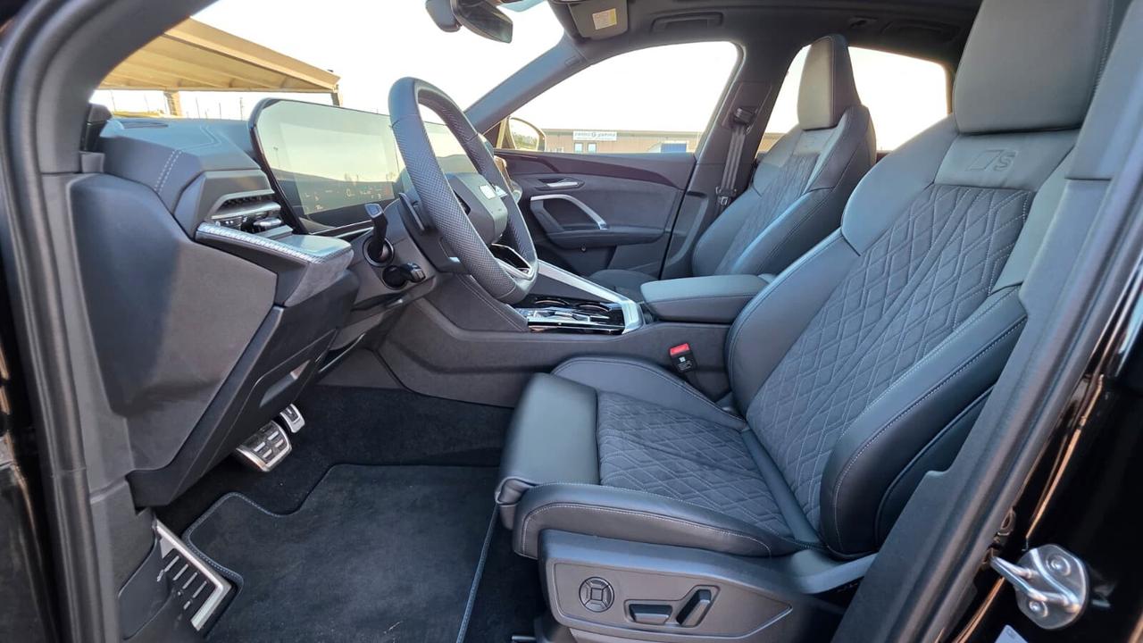 Audi Q5 SPB 2000 TD STRONIC SLINE NUOVA PRONTA CONSEGNA