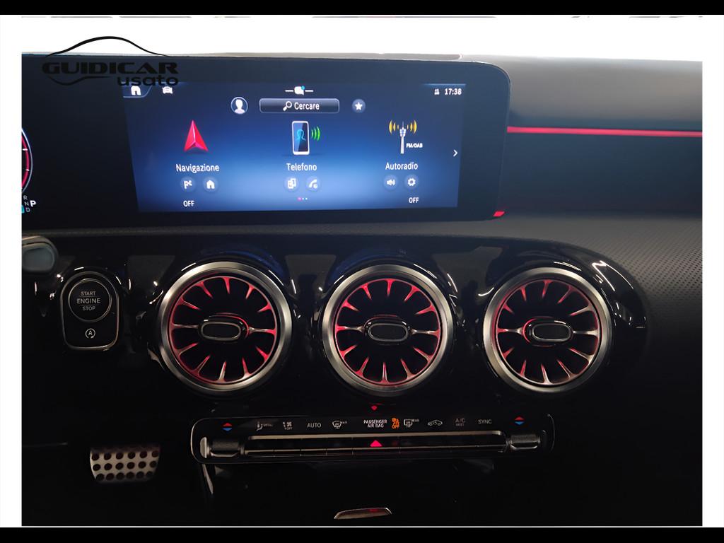 Mercedes-Benz Classe A - W177 2023 - A 180 d AMG Line Advanced Plus auto