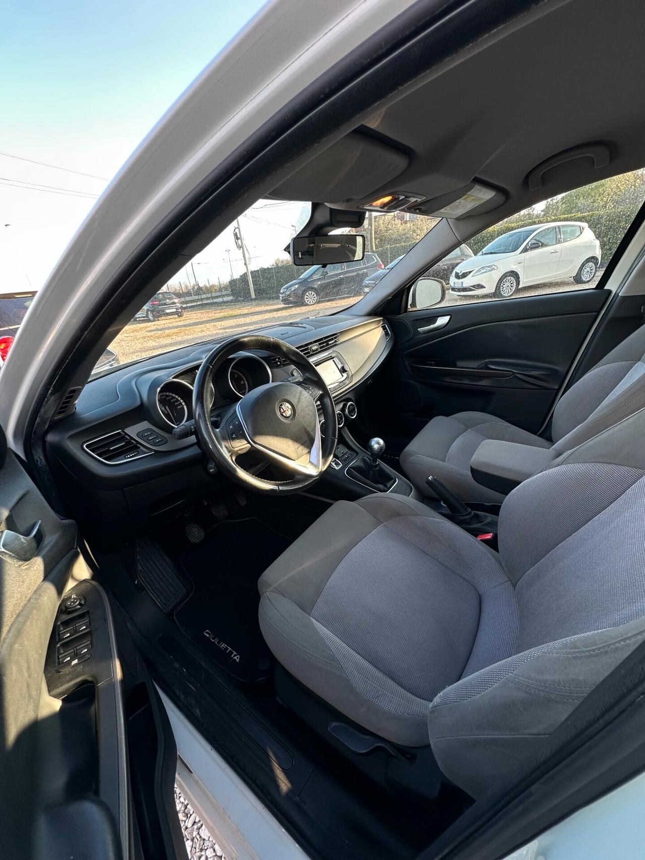 Alfa Romeo Giulietta 1.6 JTDm-2 105 CV Exclusive