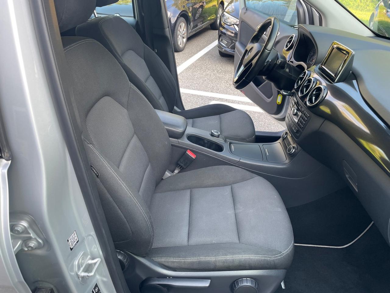Mercedes-benz B 180 CDI Automatik*Navi*Retrocamera*