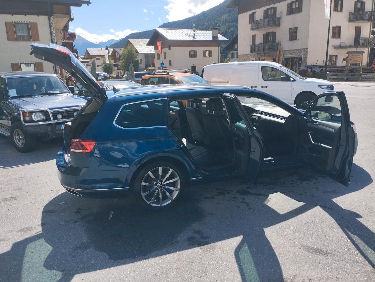 Volkswagen Passat Variant 2.0 TDI SCR 200 CV 4MOTION DSG Executive