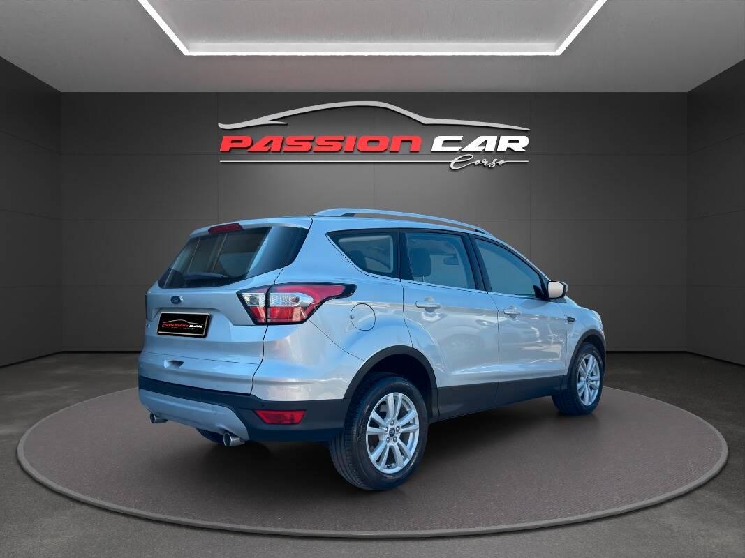 Ford Kuga 1.5 tdci Titanium s&s 2wd 120cv powershift