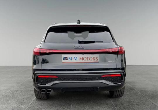 AUDI Q5 TDI q. 2x S line AHK Tech plus *AUTO SU ORDINAZIONE*