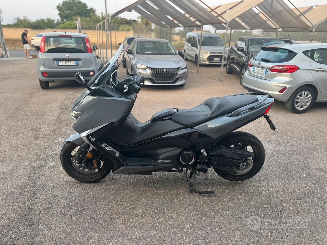 Tmax 2018 variatore porta targa 12.000km