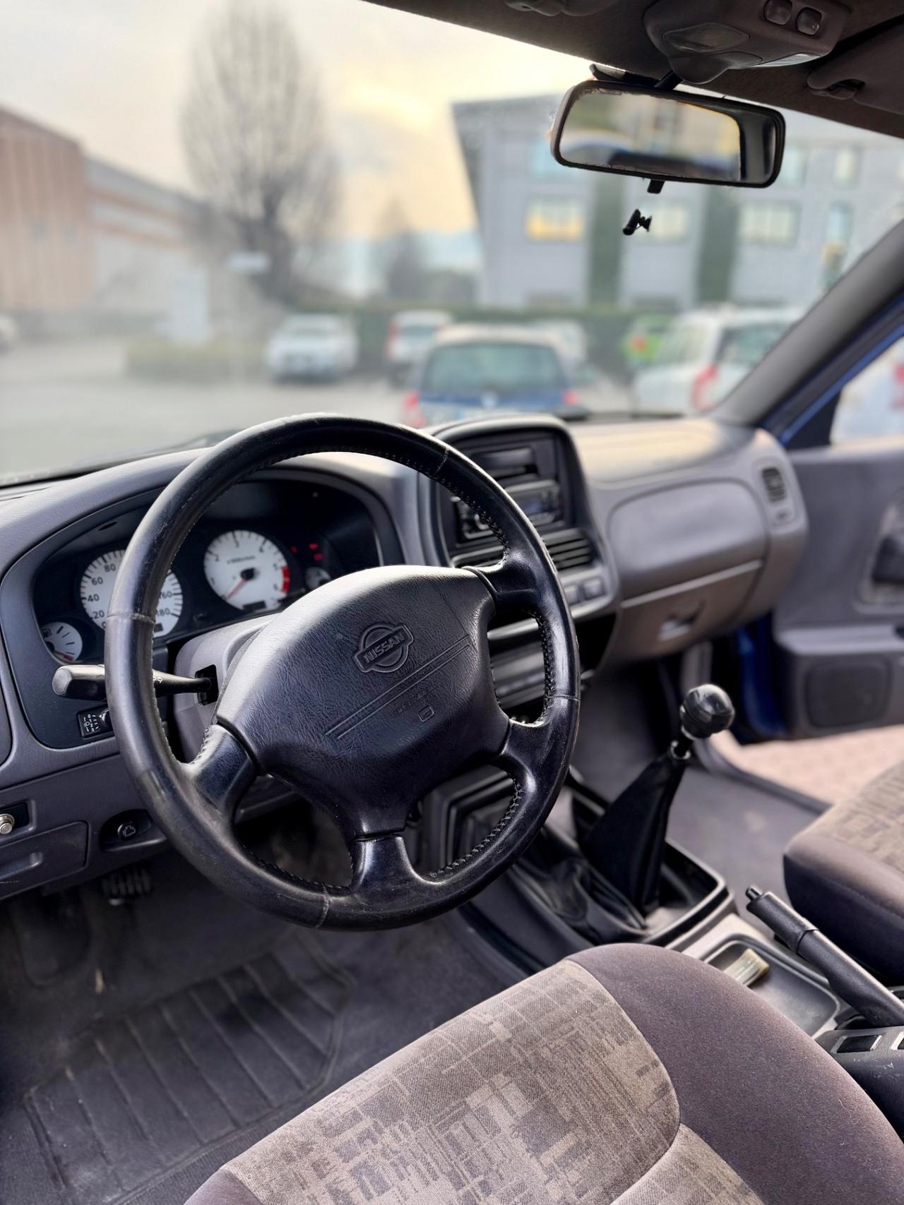 Nissan navara d22 pick up motore a ingranaggi