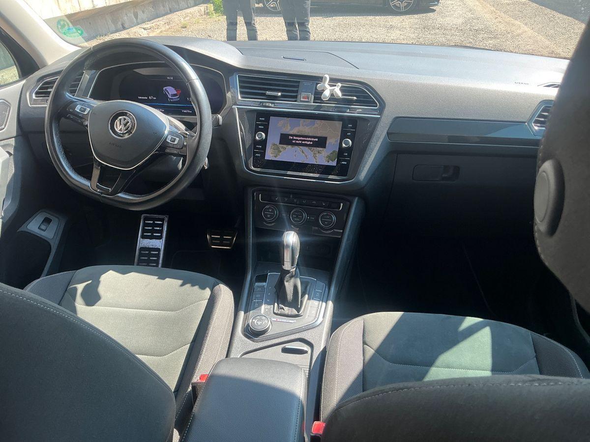 VOLKSWAGEN - Tiguan - 2.0 TDI DSG 4MOTION R-LINE