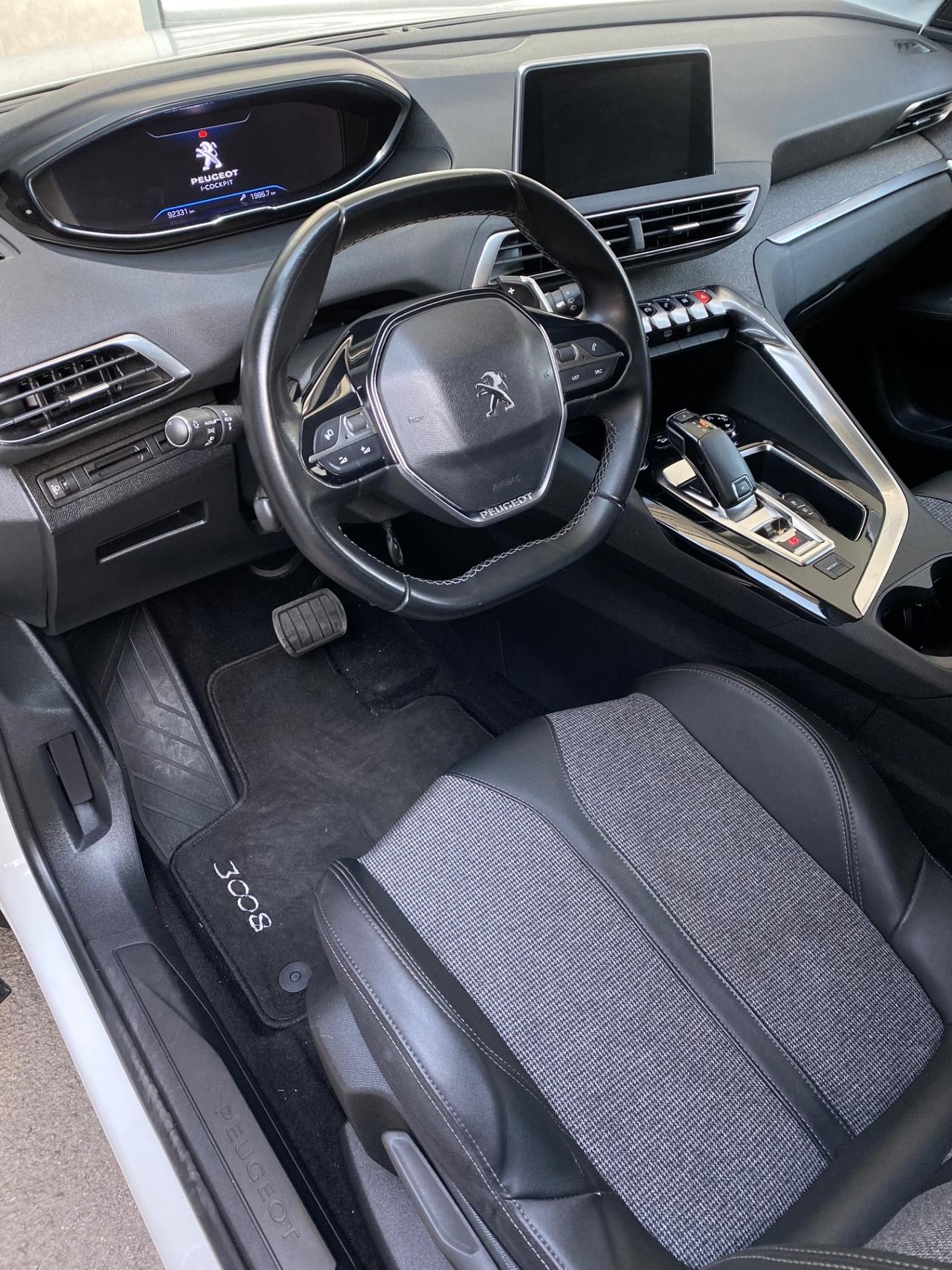 Peugeot 3008 BlueHDi 130 S&S EAT8 Allure