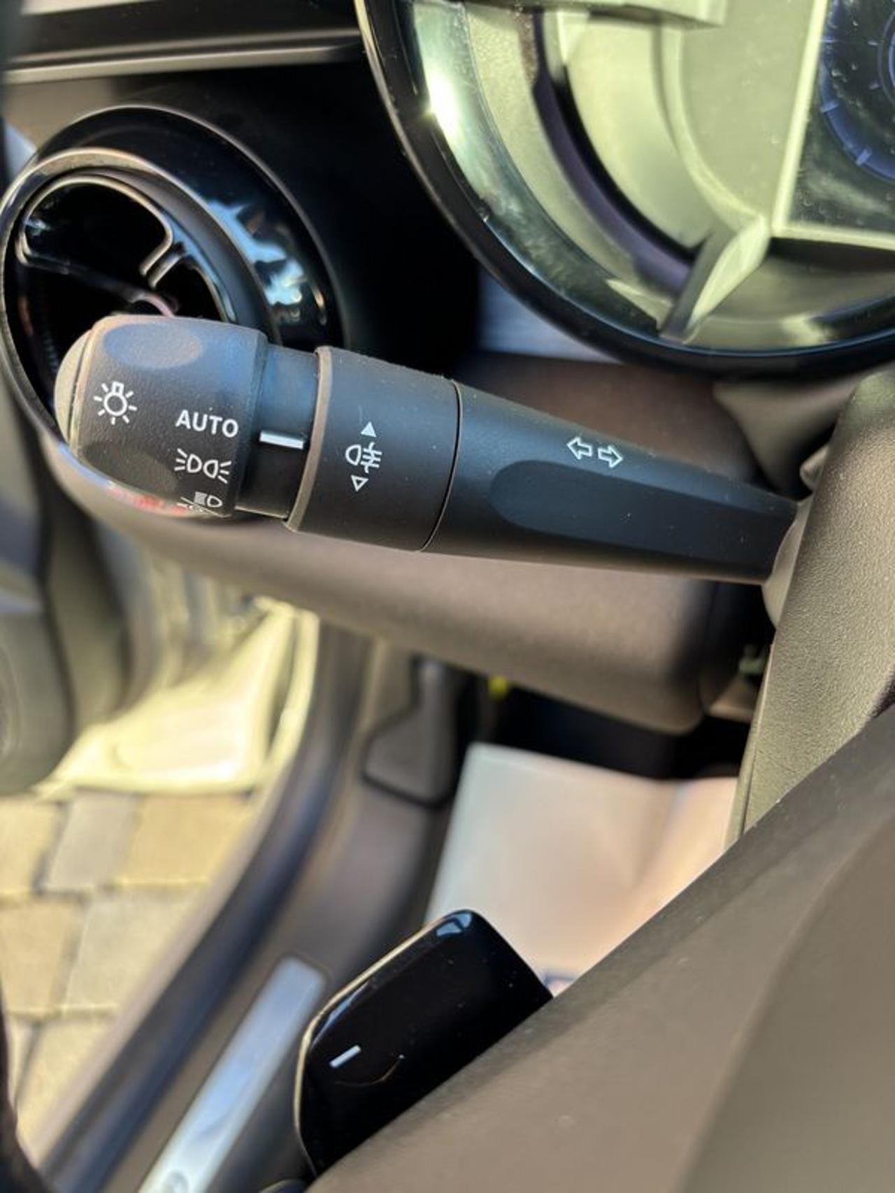 Alfa Romeo Junior 1.2 136 CV Hybrid eDCT6 Speciale FULL LED-NAVI-18"