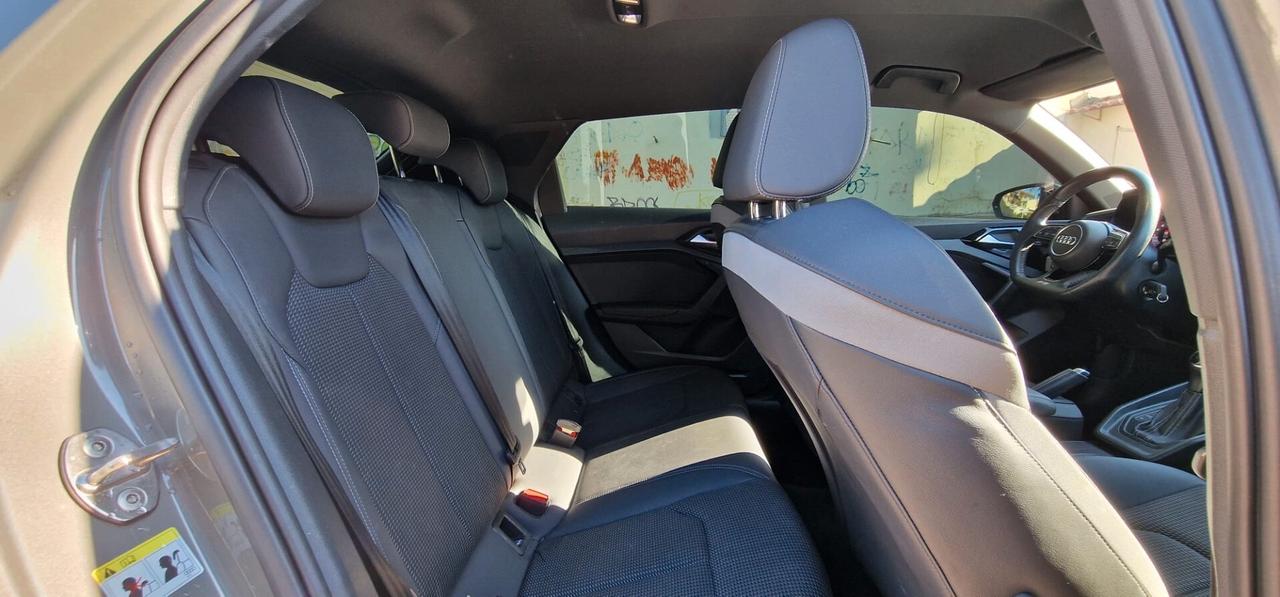 Audi A1 SPB 35 TFSI S tronic line edition Automatica