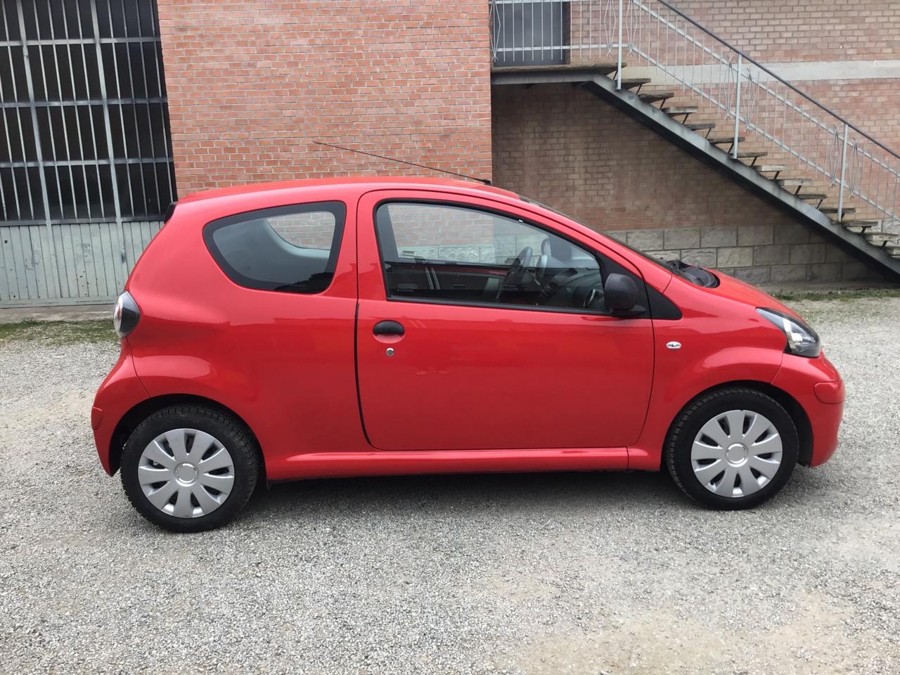 Toyota Aygo 1.0 12V VVT-i 3 porte Sol