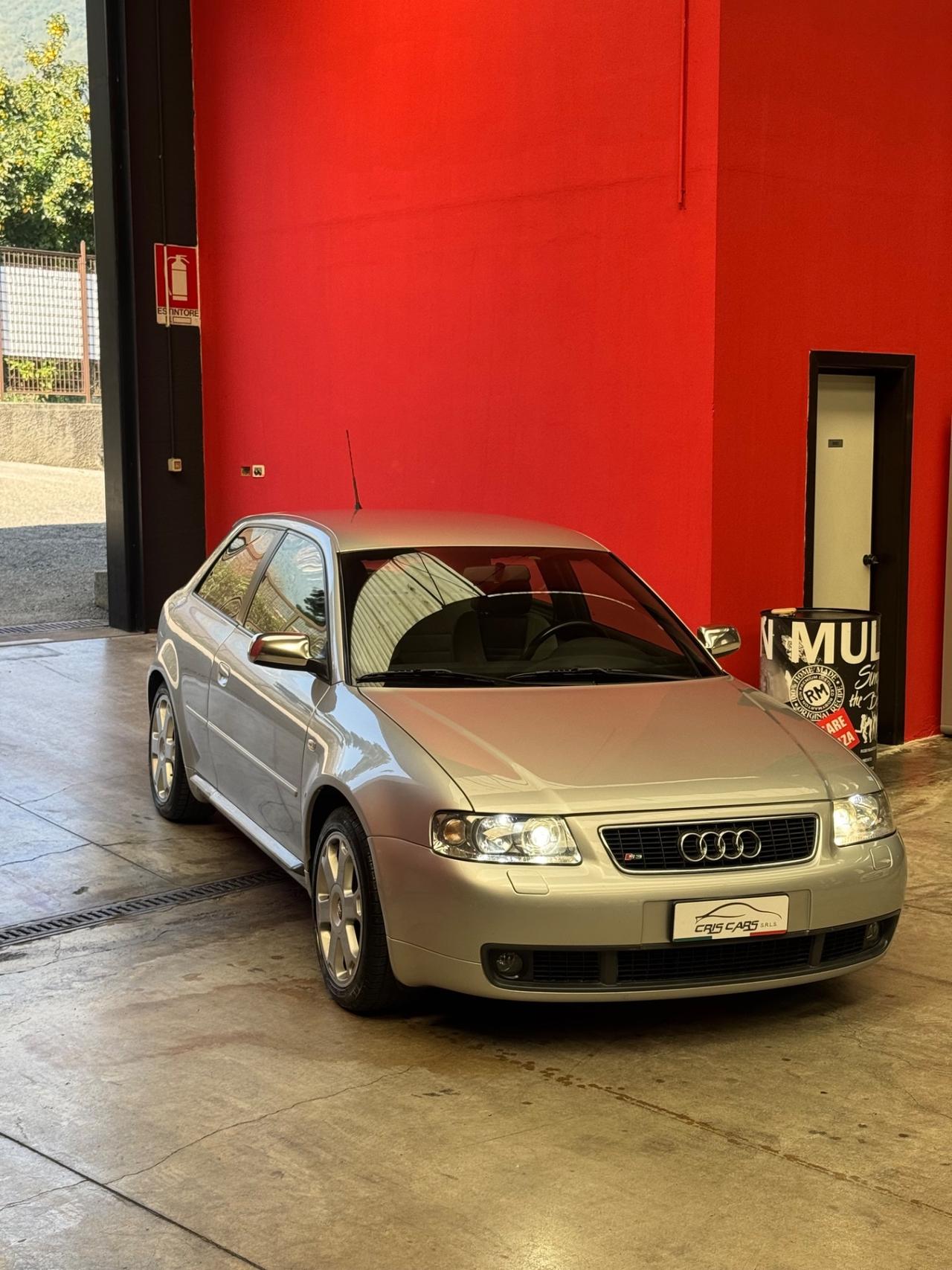 Audi A3 1.8 turbo 20V cat 3p. Attraction