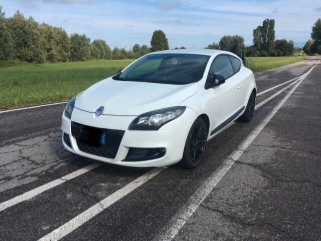 Renault Megane Mégane Coupé 1.9 dCi 130CV Monaco GP