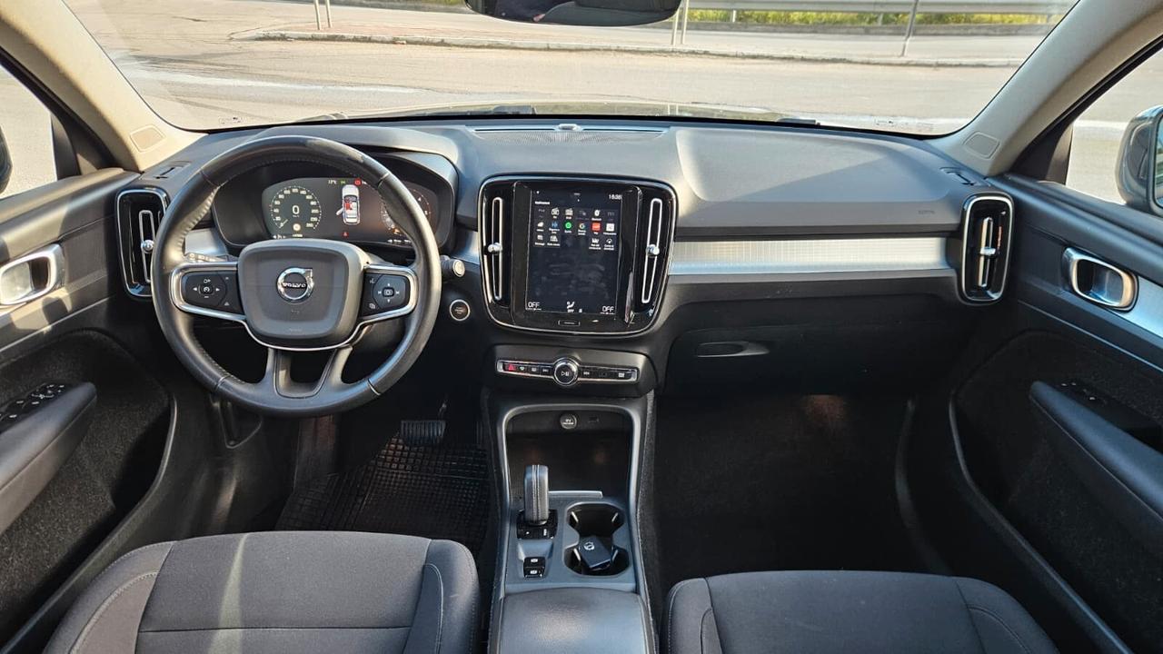 Volvo XC40 D3 AWD Geartronic Momentum