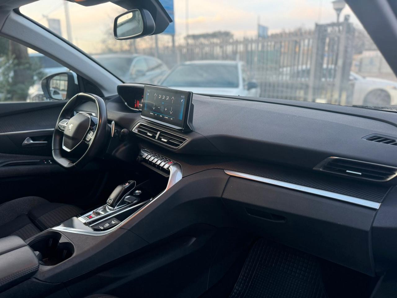 Peugeot 3008 BlueHDi 130 EAT8 Active Pack