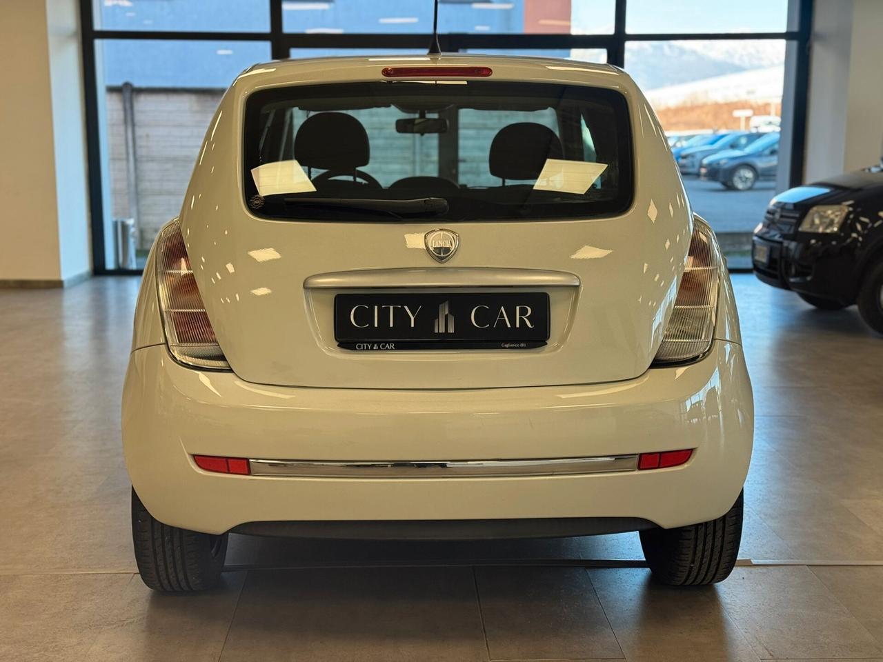 Lancia Ypsilon 1.2 Versus