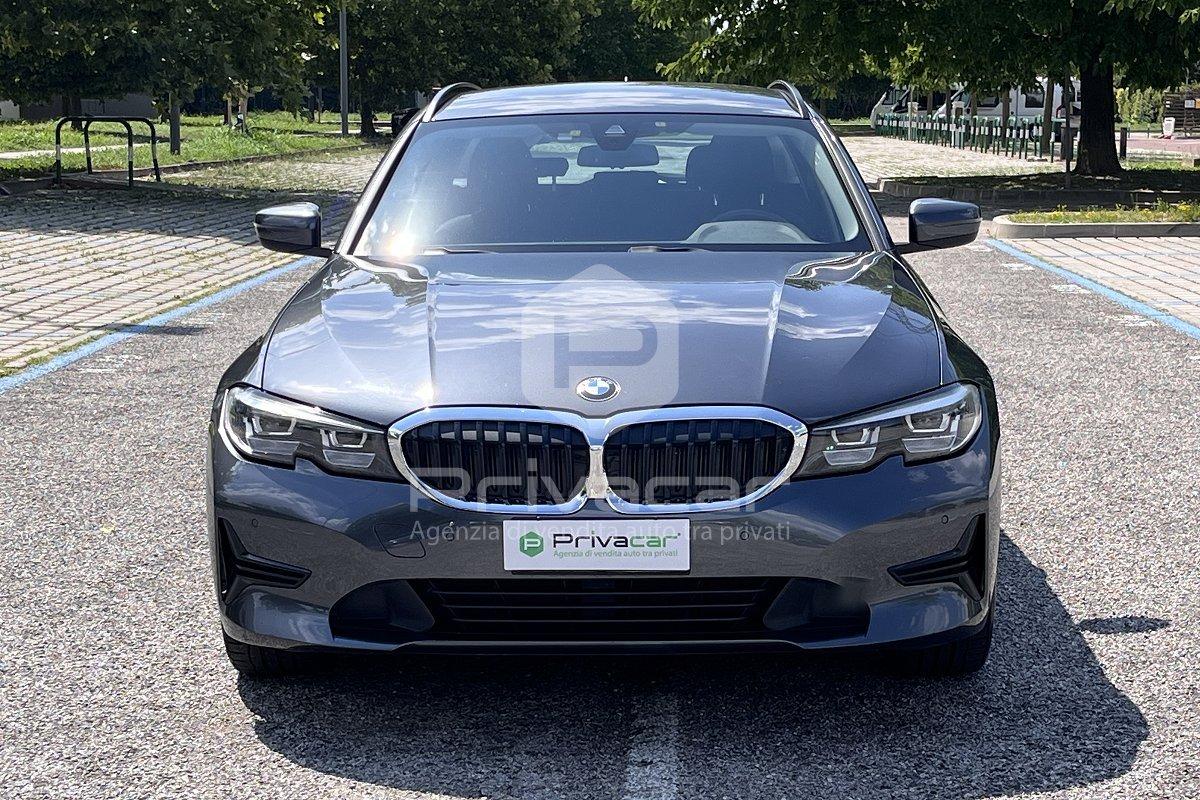 BMW 318d 48V Touring Business Advantage
