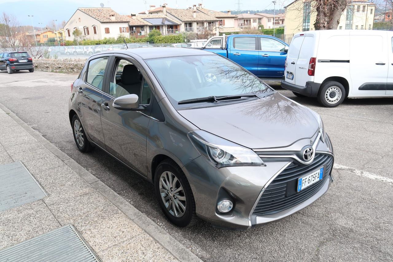 Toyota Yaris 1.3 5 porte Lounge Automatica