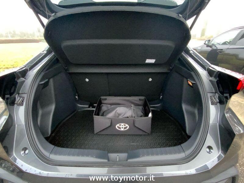 Toyota C-HR (2023-) 1.8 HV Trend