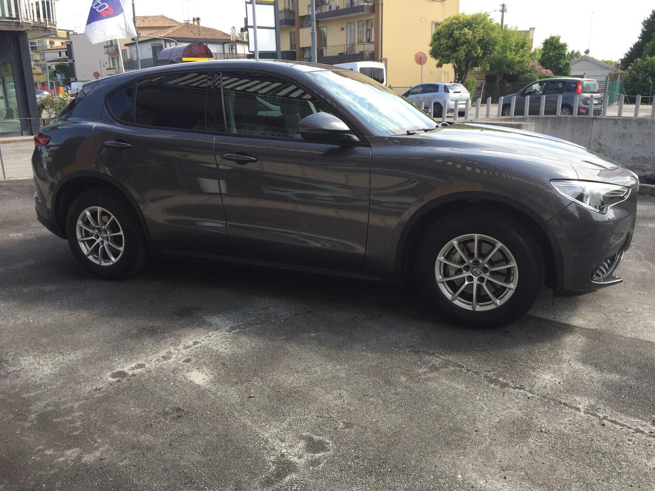 Alfa Romeo Stelvio 2.2 Turbodiesel 160 CV AT8 RWD Business