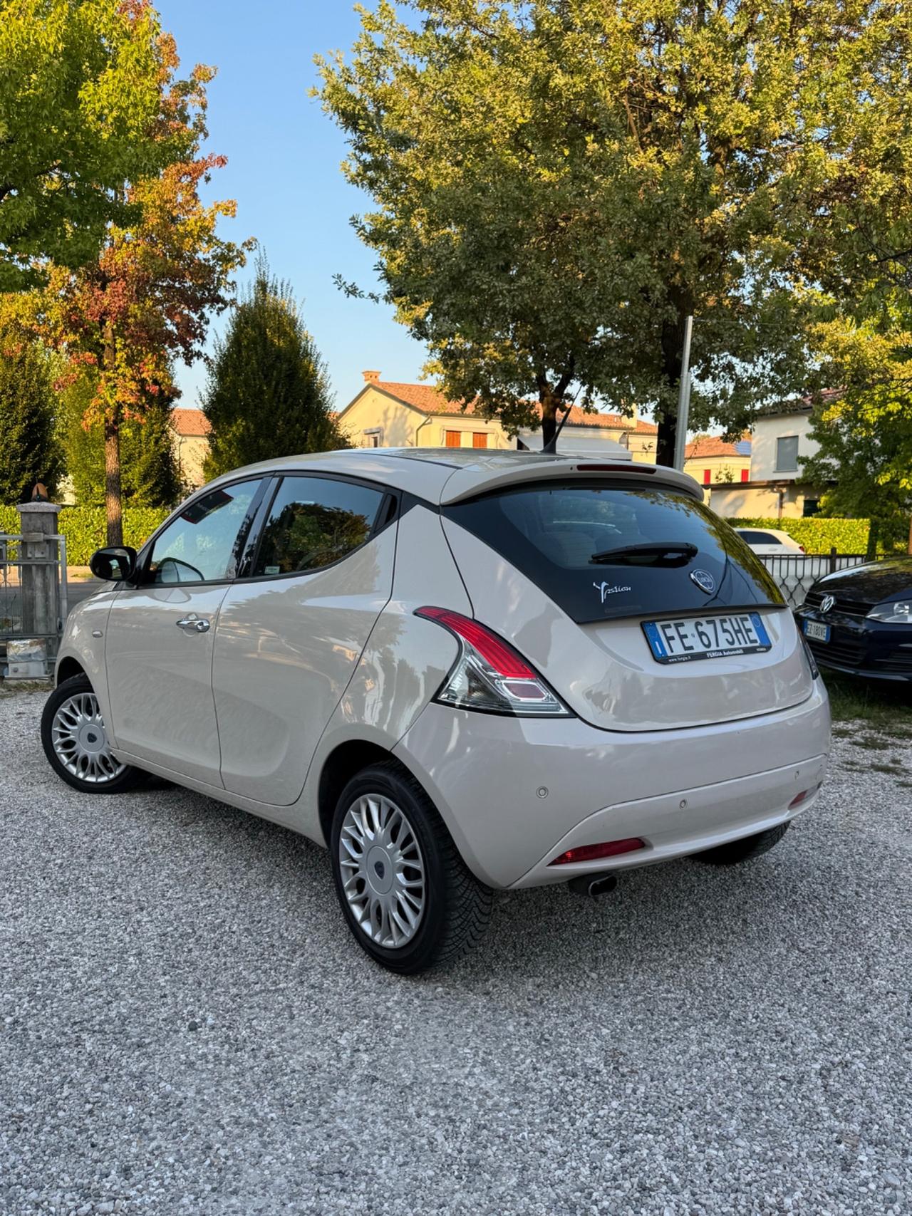 Lancia Ypsilon 1.2 69 CV 5 porte Platinum