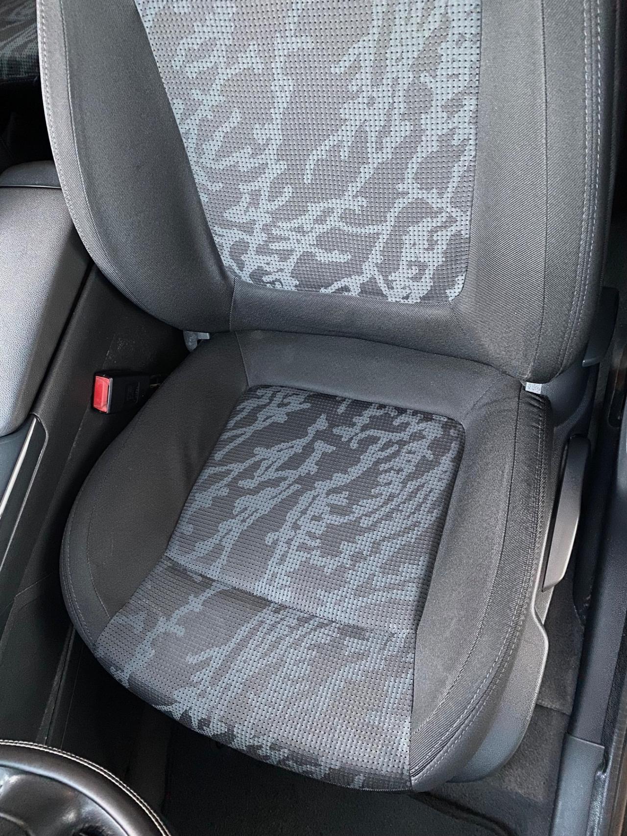 Peugeot 3008 1.6 e-HDi 112cv AUTOMATICA “Allure”