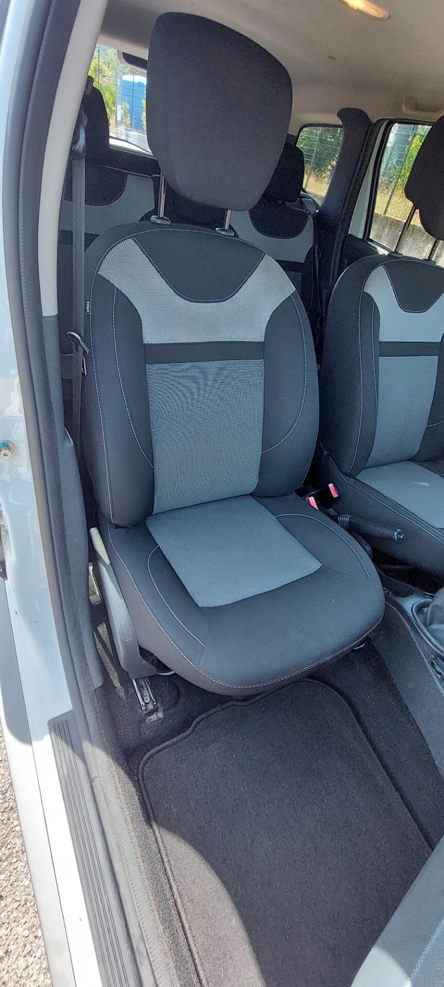 DUSTER 1,6 GPL DI SERIE CASA MADRE NAVIGATORE TELEFONO SENSORI FULL FULL 110 CV