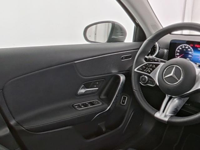 MERCEDES-BENZ A 250 e hybrid EQ Progressive Advanced