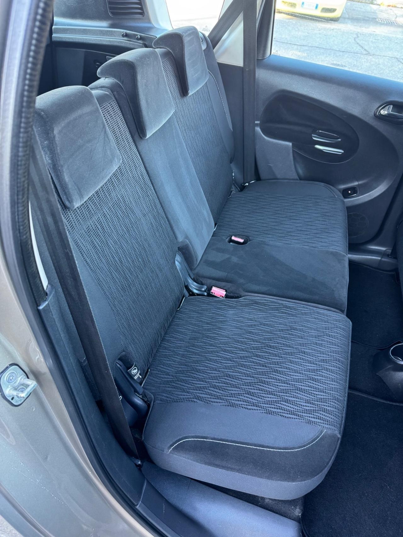 Citroen C3 Picasso tagliandata anche per neopatentati