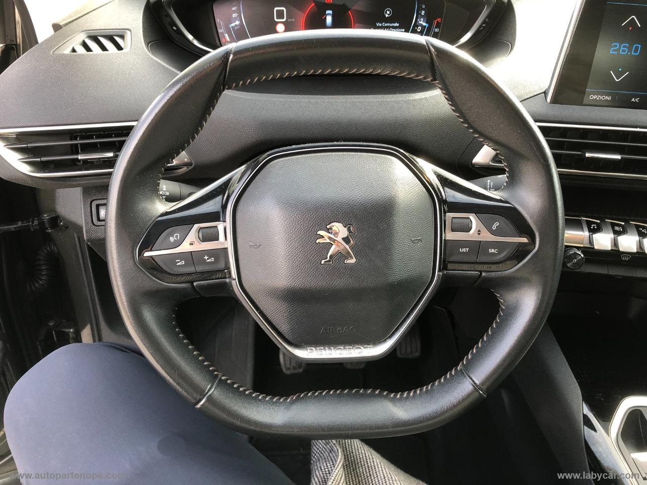 PEUGEOT 3008 BlueHDi 130 S&S Business