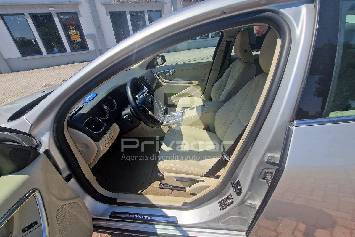 VOLVO S60 2.0 T Powershift Summum