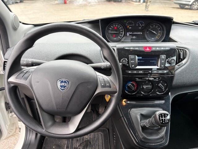 Lancia Ypsilon 1.0 FireFly 5 porte S&S Hybrid Alberta Ferretti