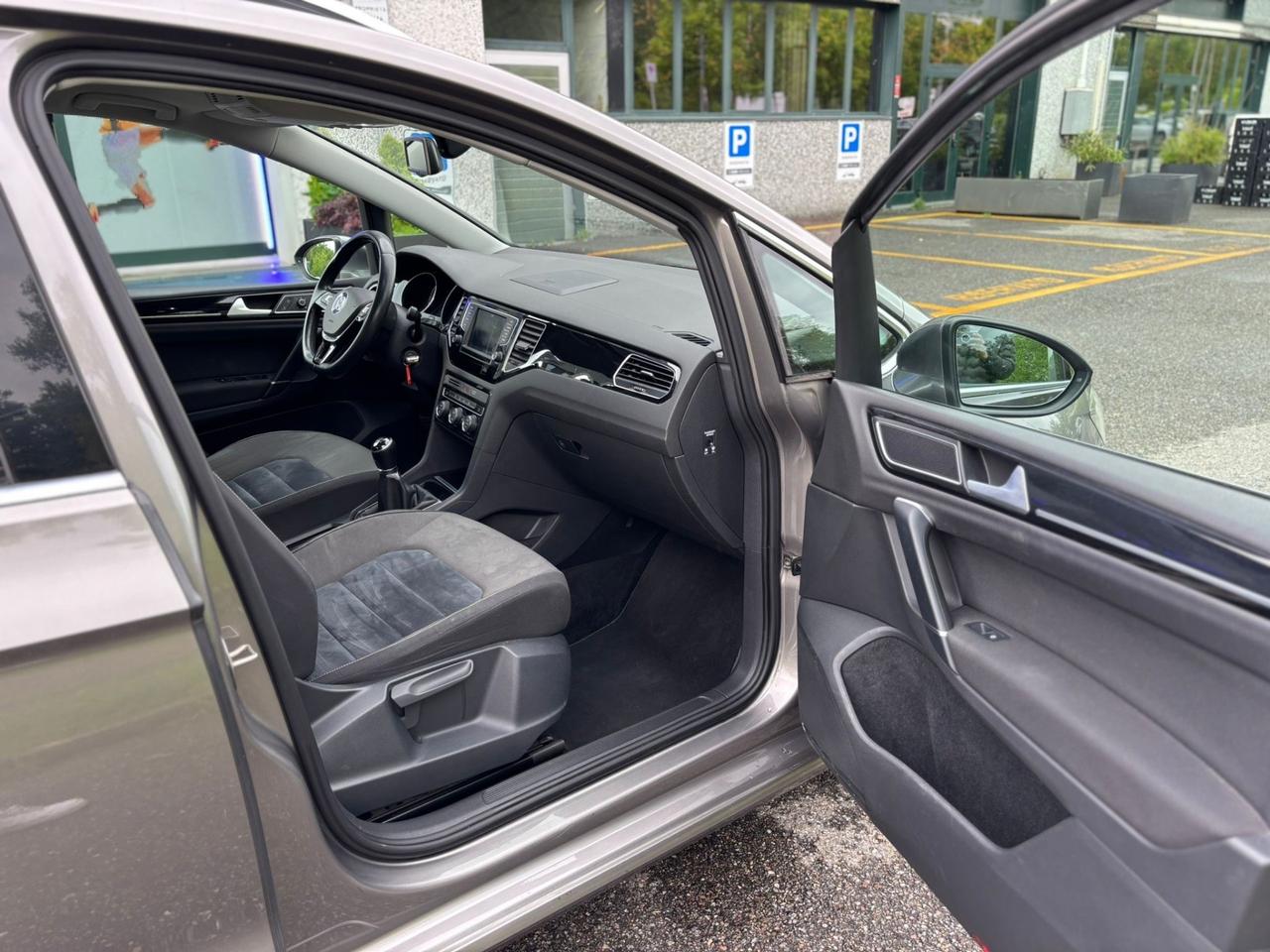 Volkswagen Golf Sportsvan 1.6 TDI 110CV Highline BlueMotion Technology