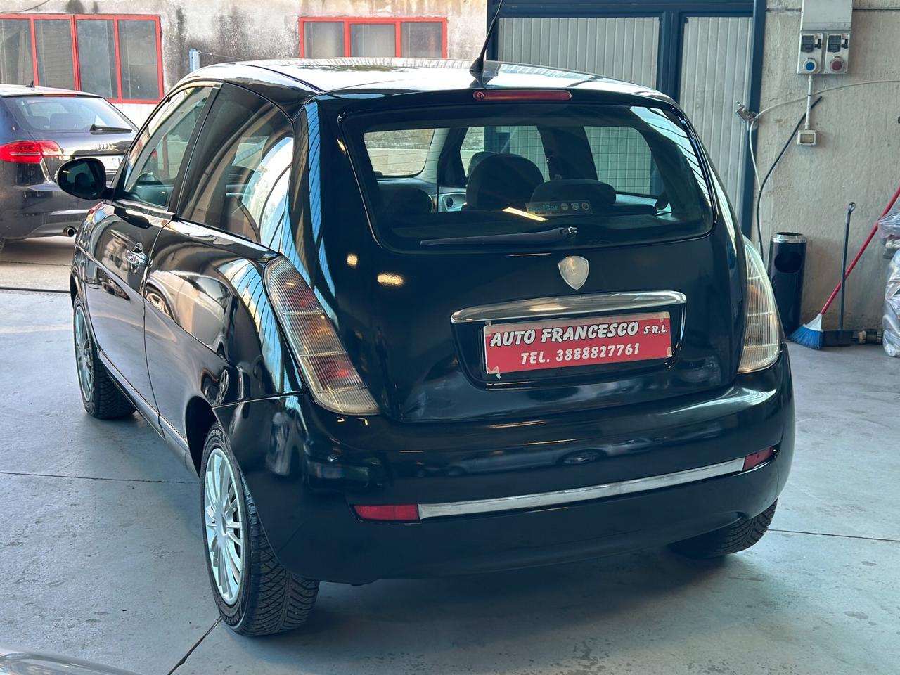 Lancia Ypsilon 1.4 Argento