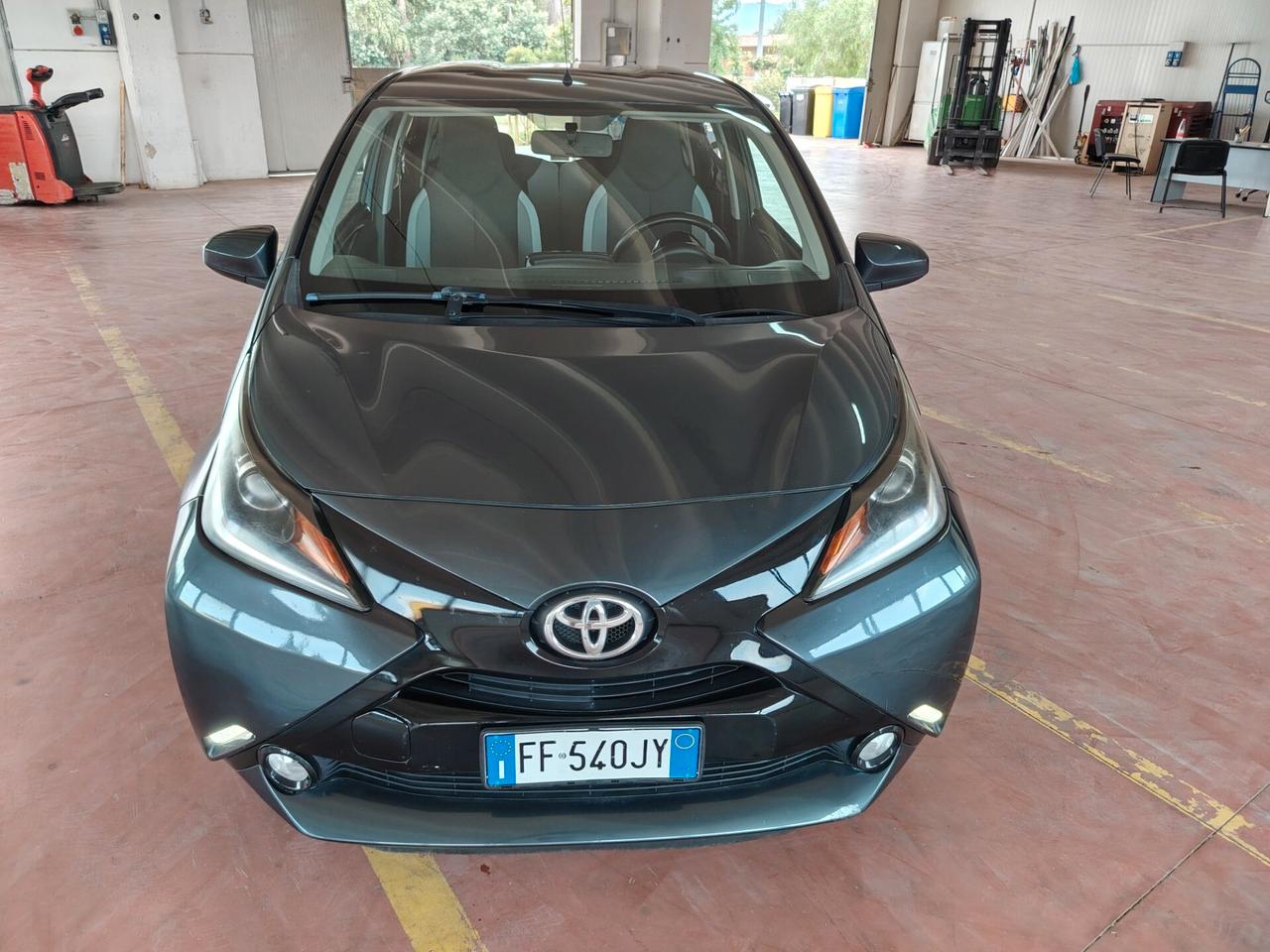 Toyota Aygo 1.0 VVT-i 69 CV 5 porte x-wave MMT