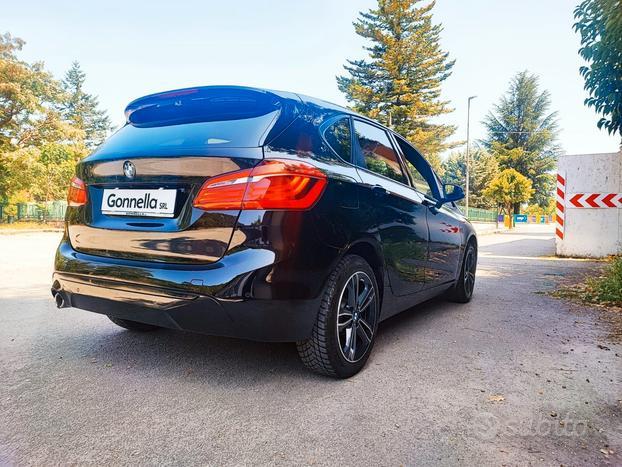 Bmw 2er Active Tourer 216d Active Tourer Sport auto