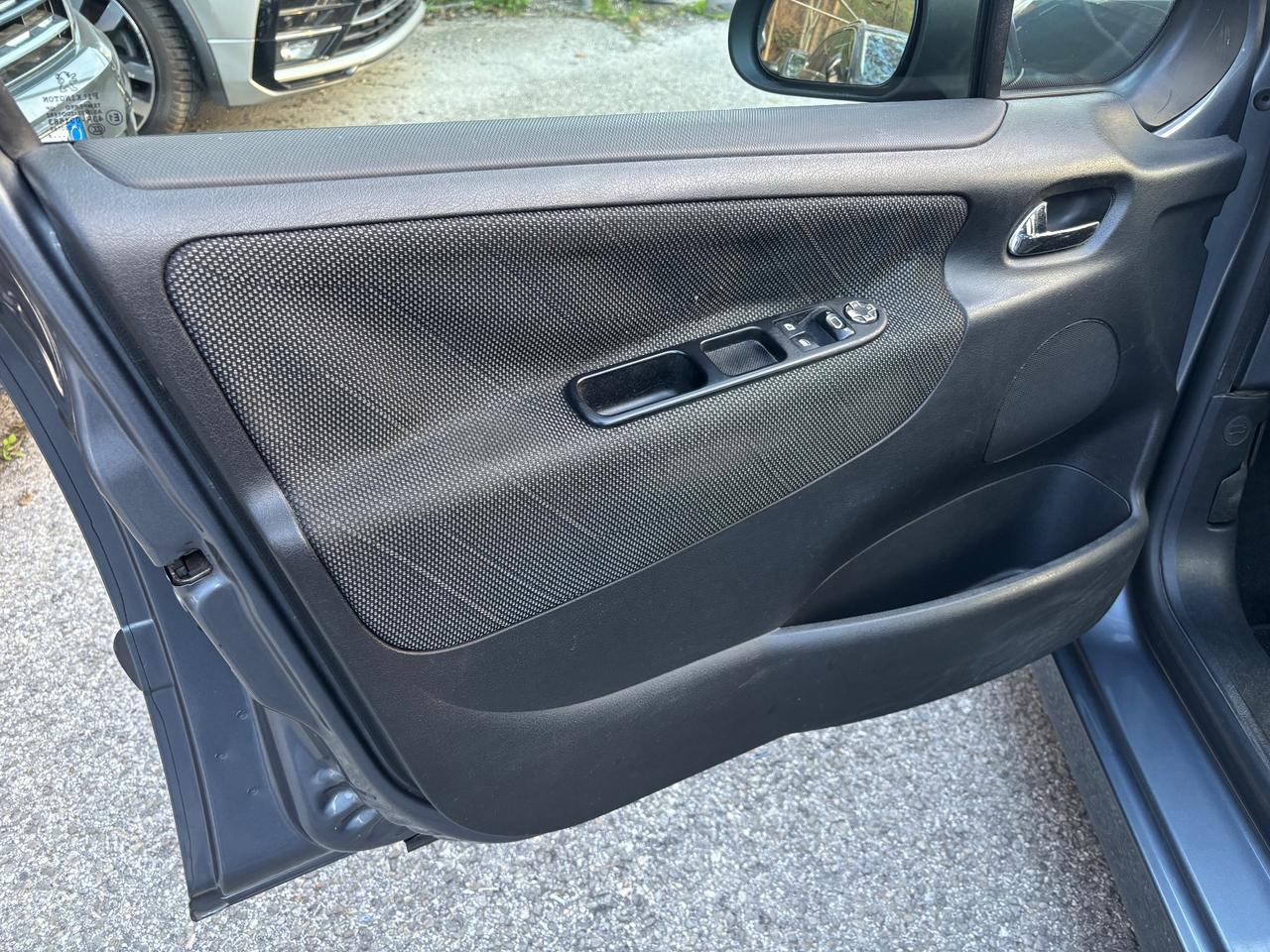 Peugeot 207 1.6 HDi 90CV 5p. XS 98000km