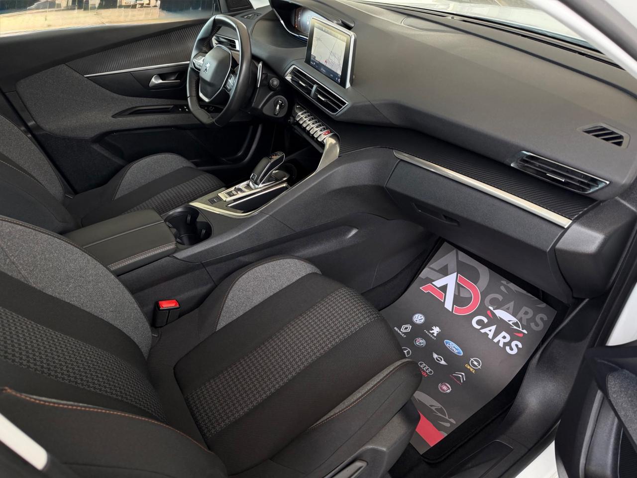 Peugeot 3008 BlueHDi 130 EAT8 Allure