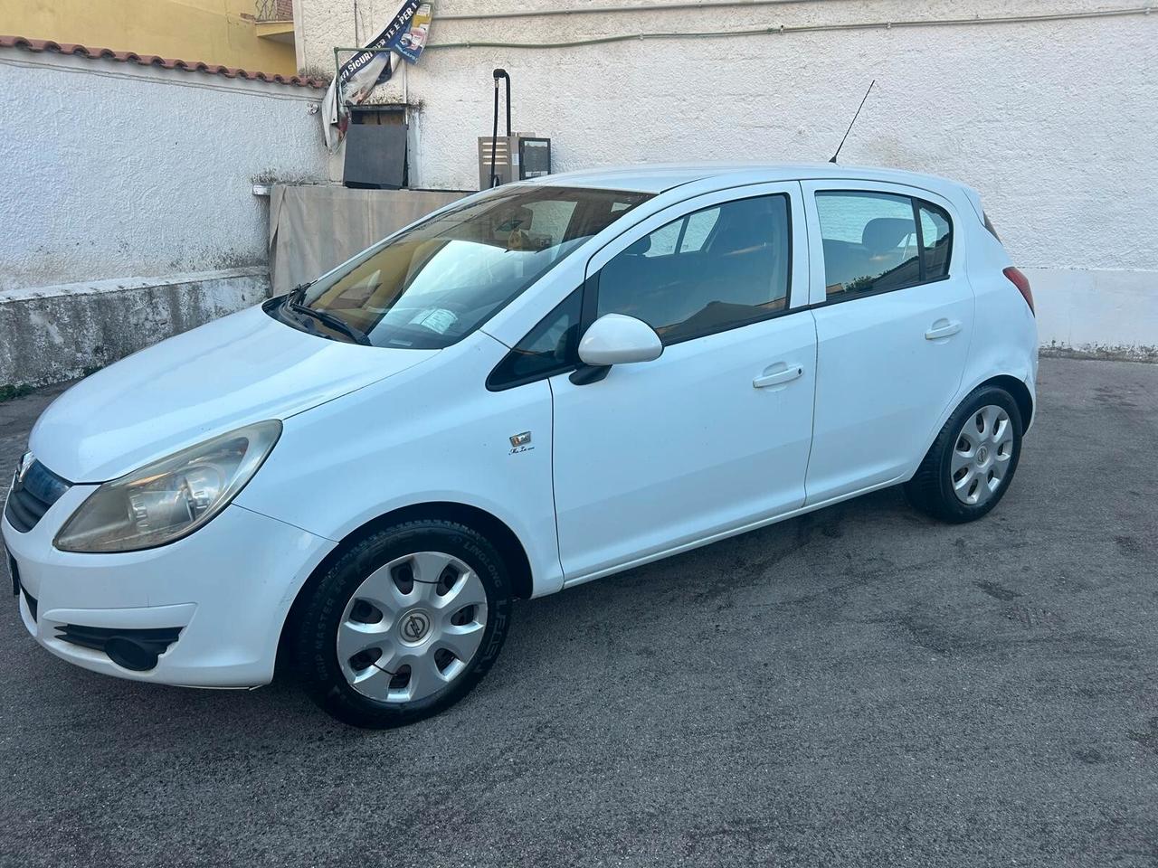 Opel Corsa 1.3cc diesel (PRIVATO)-2009