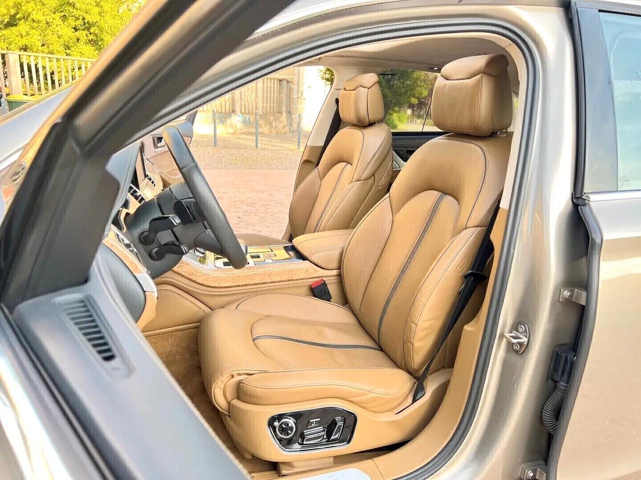 Audi A8 Lunga 6.3 W12 FSI 500cv Tiptornic8 Quattro