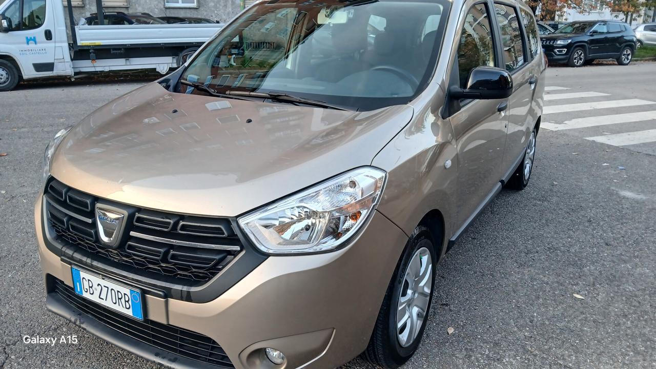 Dacia Lodgy 1.5 Blue dCi 8V 115CV 7p. Techroad