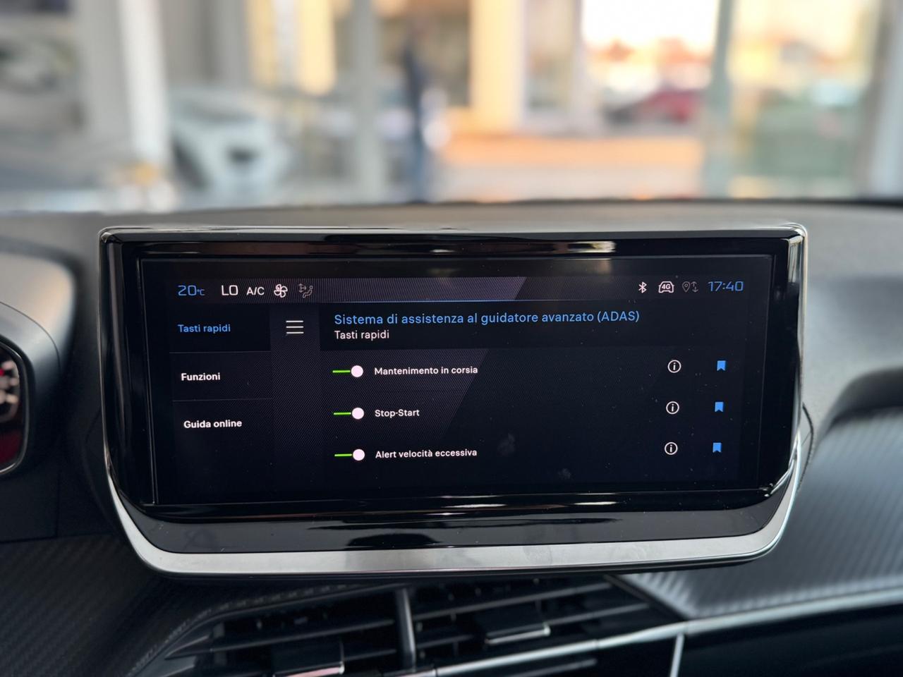 Peugeot 2008 PureTech 100 S&S Allure