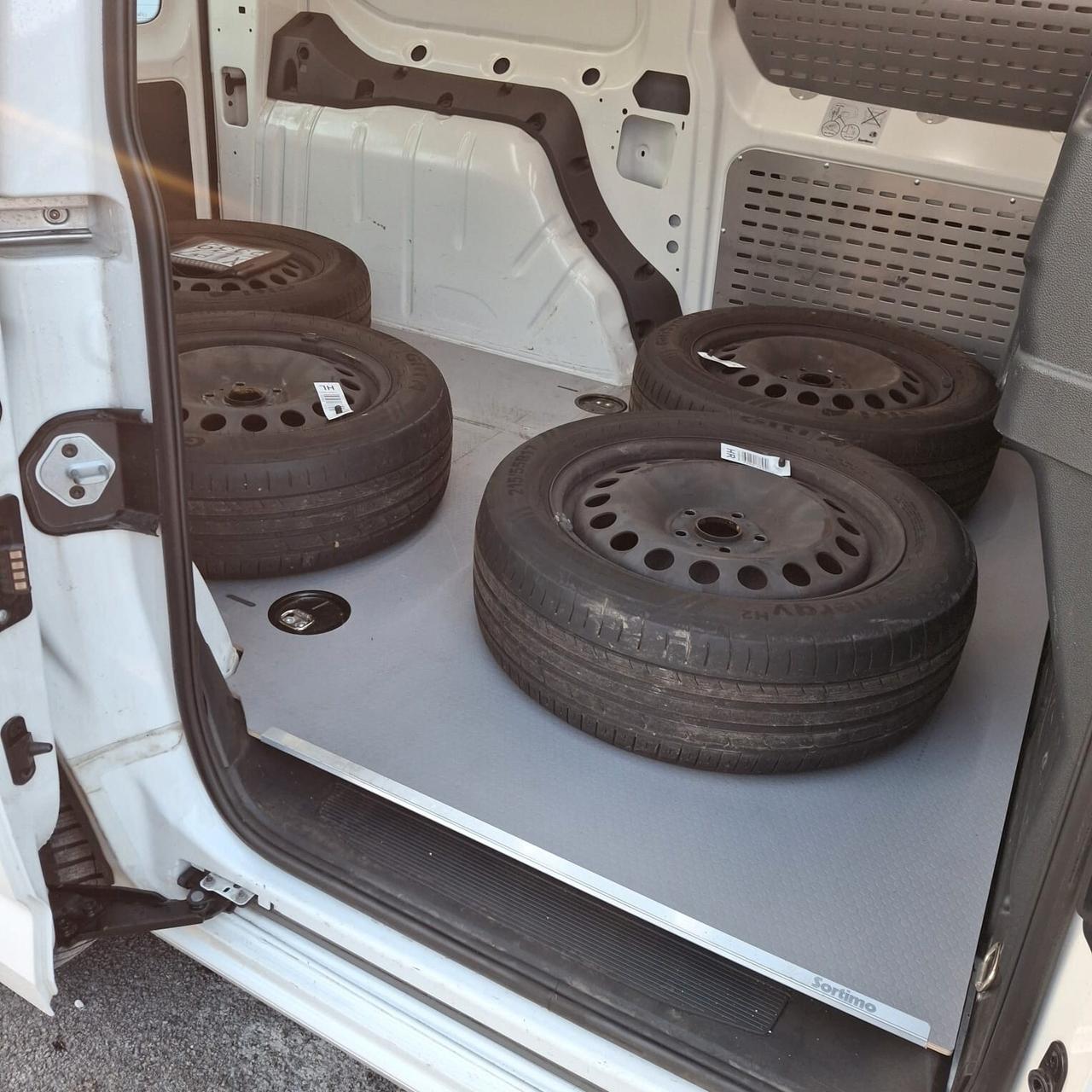 VOLKSWAGEN CADDY 1.5 TGI AUTOCARRO METANO