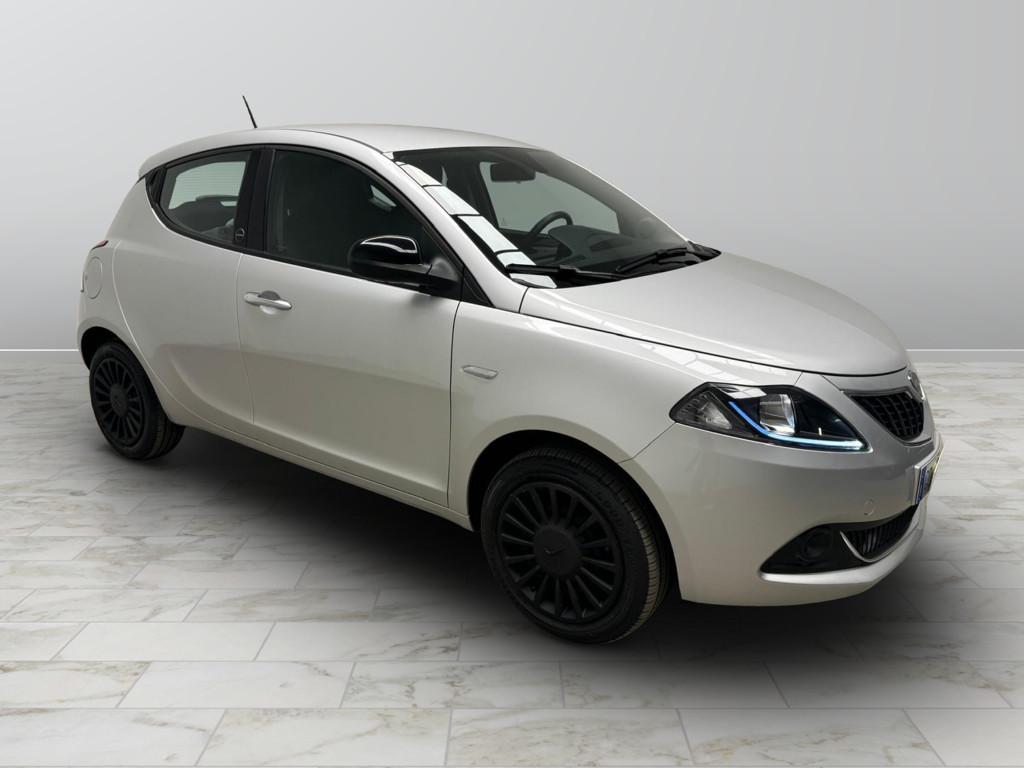 LANCIA Ypsilon III 2021 - Ypsilon 1.0 firefly hybrid Silver s&s 70c