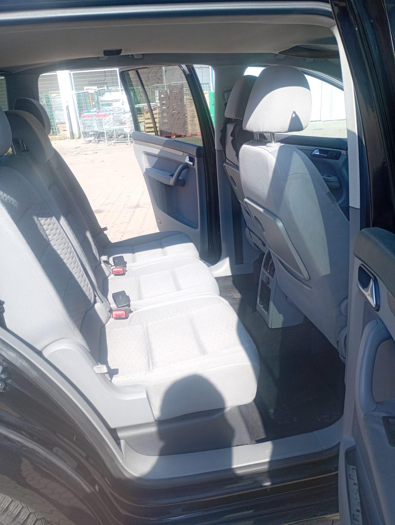 Volkswagen Touran 1.6 Trendline Bifuel G