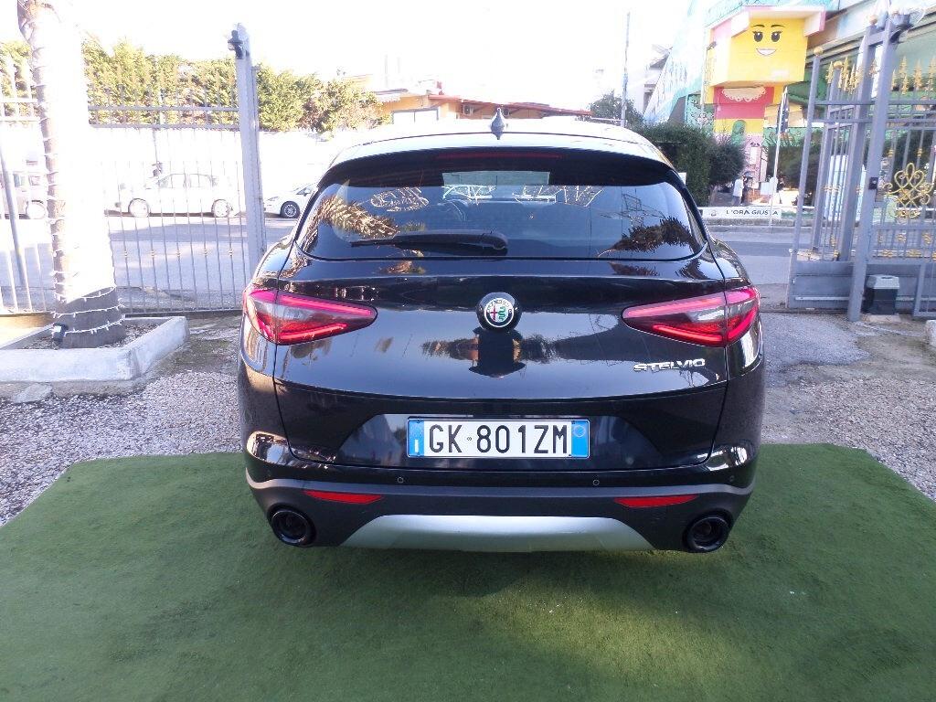 Alfa Romeo Stelvio 2.2 Turbodiesel 160 CV AT8 RWD Business