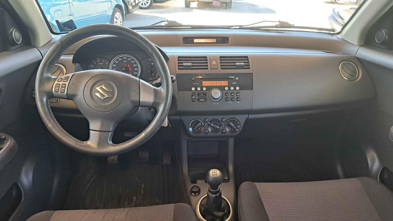 Suzuki Swift 1.3 4x4 GL Benzina 92Cv